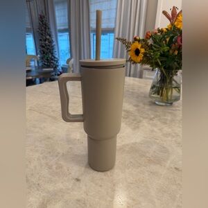 Simple Modern 40 oz Trek Insulated Beige  Stainless Steel Travel Mug